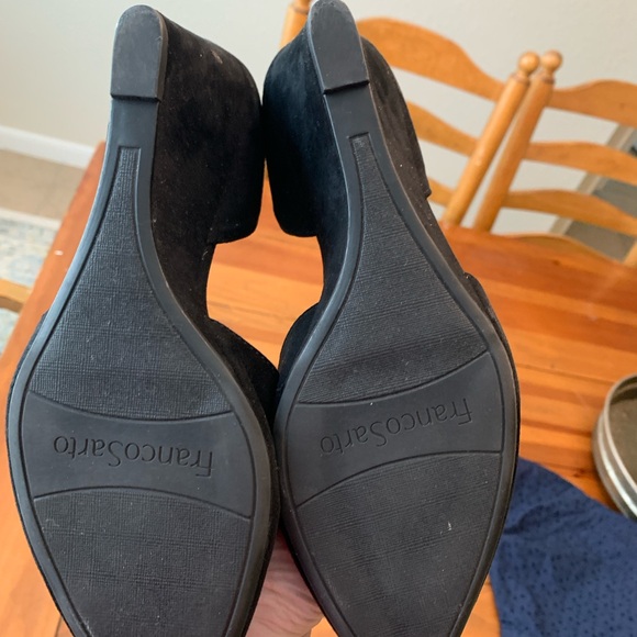 Franco Sarto Women's Black Pumps - Picture 4 of 4